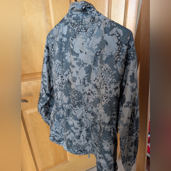 Maurices Dark Green Floral Utility Jacket - Picture 8 of 9